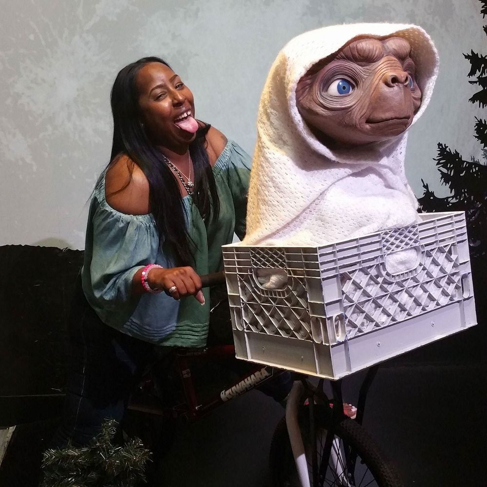 Meet your Posher, Mina